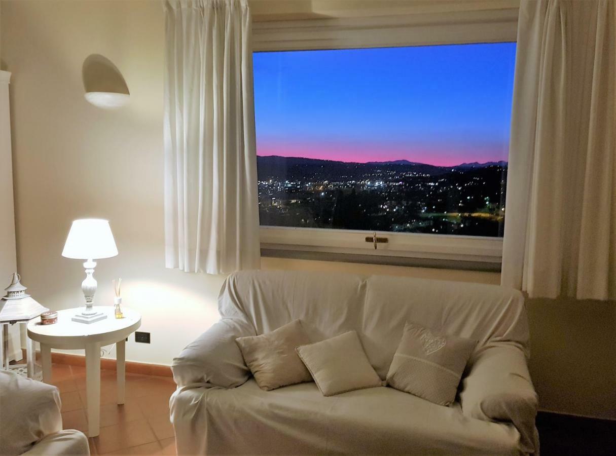 ポッジボンシLa Casa Di Chloeアパートメント エクステリア 写真